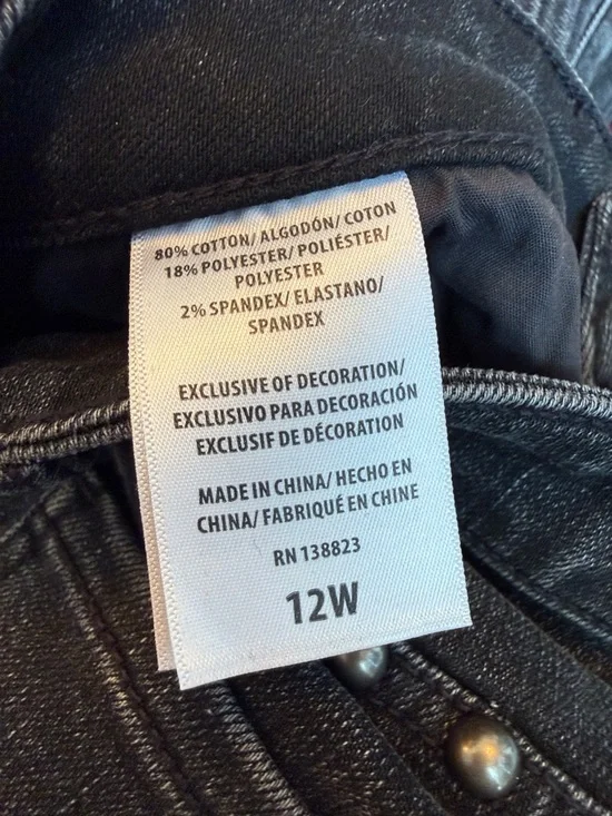 Idyllwind Black Studded High-Rise Jean Shorts - Picture 4 of 4